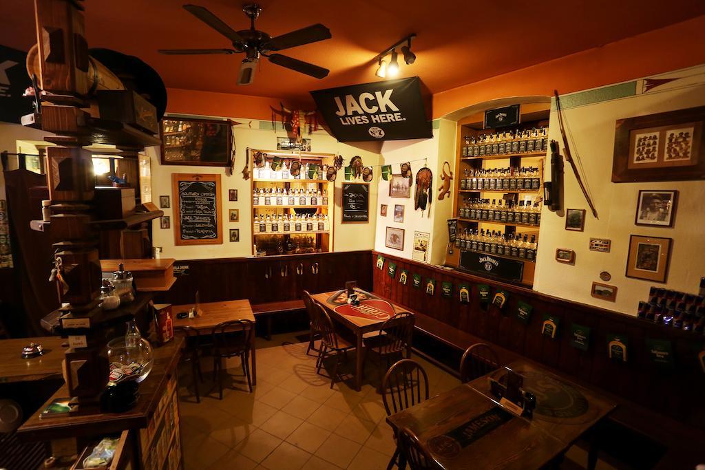 Pension Alfa & Whisky Pub Tabor Ngoại thất bức ảnh